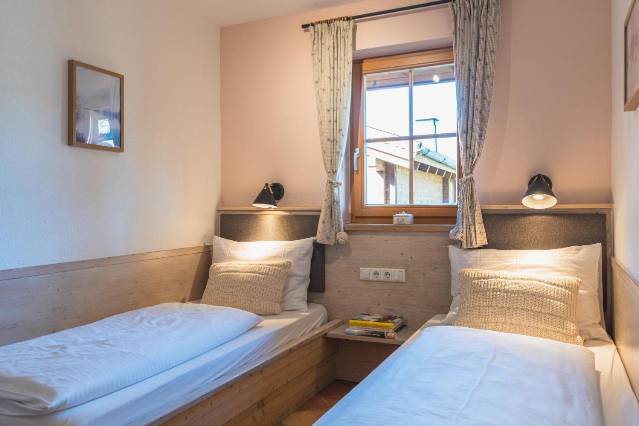 Dorfchalets & Apartments - Authentic Experience In Centre Of Kaprun Including Tauernspa And Summercard 외부 사진
