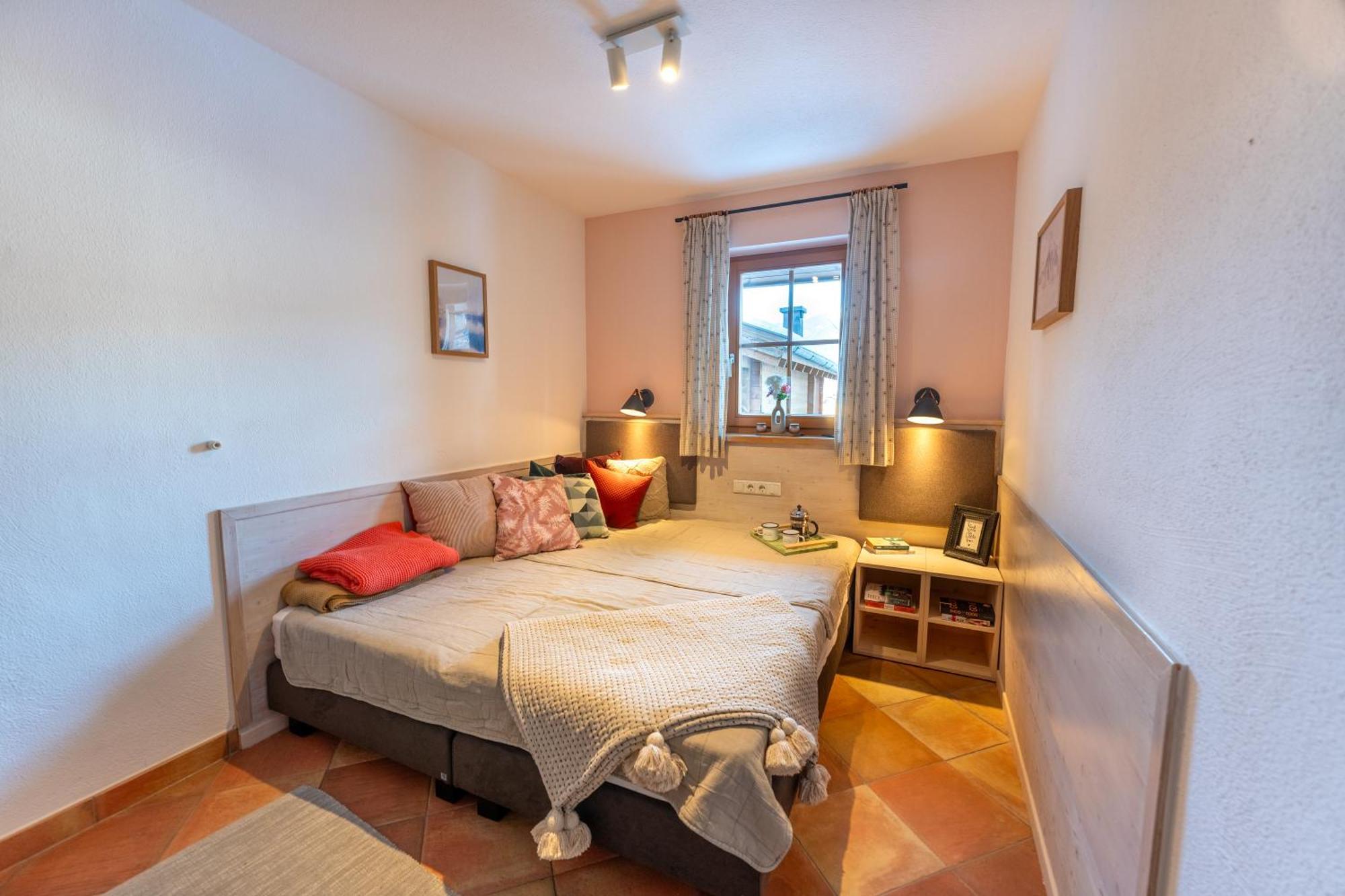 Dorfchalets & Apartments - Authentic Experience In Centre Of Kaprun Including Tauernspa And Summercard 외부 사진